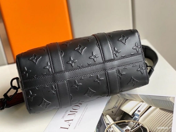 WIS KEEPALL CITY VUITTON LOUIS 0301